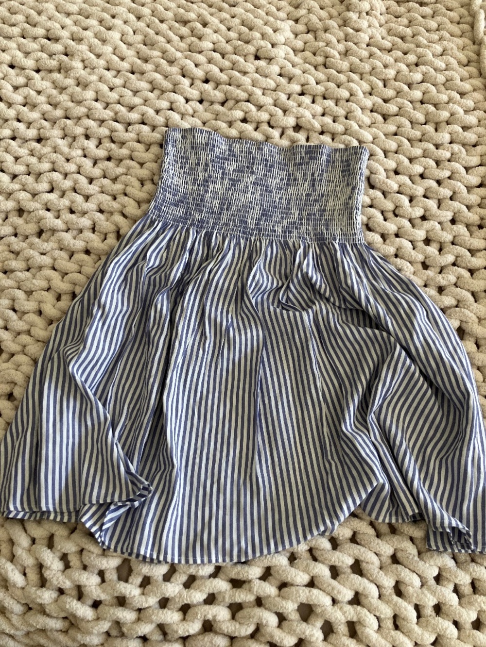 Strapless dress with stripes